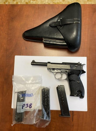 En venta Walter P38. 
Con funda piel de la época
Tres cargadores ( uno en la bolsa sin desprecintar ).
Se 10