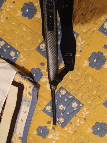 Vendo Carabina Ruger con hidroimpresion, no  es de c-argadores, las balas se meten, en un tubo debajo 41