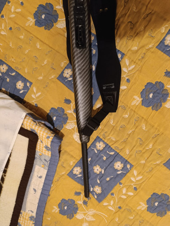 Vendo Carabina Ruger con hidroimpresion, no  es de c-argadores, las balas se meten, en un tubo debajo 40