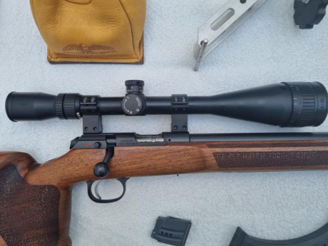 Vendo carabina CZ 457 VARMINT MTR del 22 lr con unos 500 disparos (de reestreno) con dos cargadores uno 02