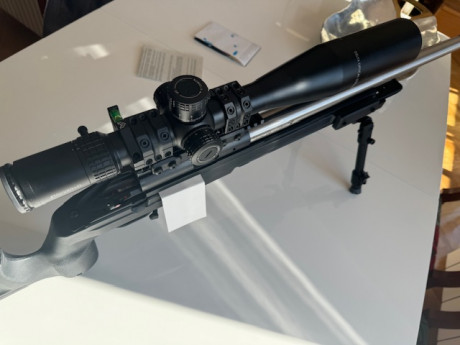   Se vende, reestreno, sin marcas ni golpes, caja original, usado muy poco en 22 lr, Delta Optical Stryker 00