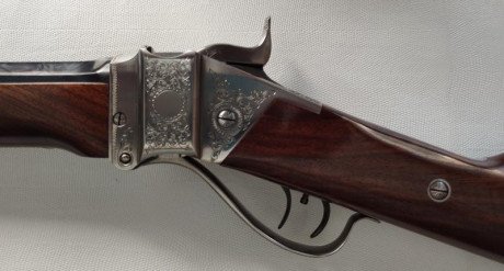 Rifle Sharps 1874 Sporting Pedersoli Extra de Lujo, el más alto de gama, profusamente grabado, maderas 110