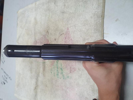Lo dicho; se vende una Esperanza y Unceta de 1925, militar y en muy buen estado. Se vende con un cargador. 00