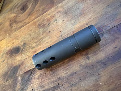 Se vende este freno de boca, late pattern, para FN FAL, compatible con todos los modelos métricos, israelí, 00
