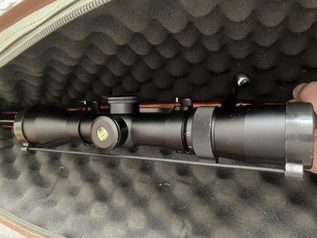 En venta rifle en muy buen estado marca HK modelo SLB light calibre 9,3x62mm con monturas leupold desmontables 00