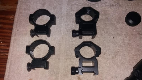 Tres monturas monobloque para rail de 11 mm las tres para tubo de una pulgada (25 mm). Una alta, otra 00
