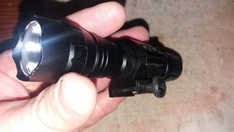 Tres monturas monobloque para rail de 11 mm las tres para tubo de una pulgada (25 mm). Una alta, otra 11