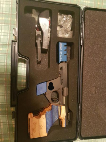 Vendo esta maravillosa arma poco usada del cal 32,cacha talla m, tiene recoge vainas , la tengo en mallorca, 01