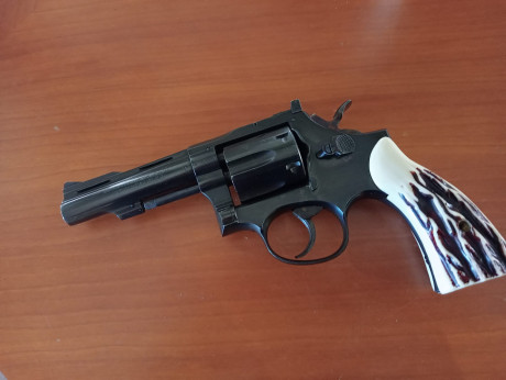 Magnífico revolver llama 22LR bien conservado y poco usado por solo 250€ está en Murcia, no cambios con 01
