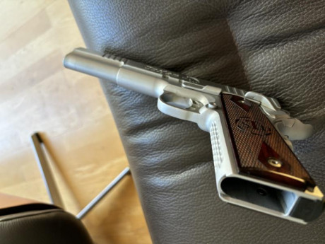 Se vende STI Trojan de 6“,excelente estado,2 cargadores , está en Barcelona donde se puede ver y probar.Precio:1150€ 00