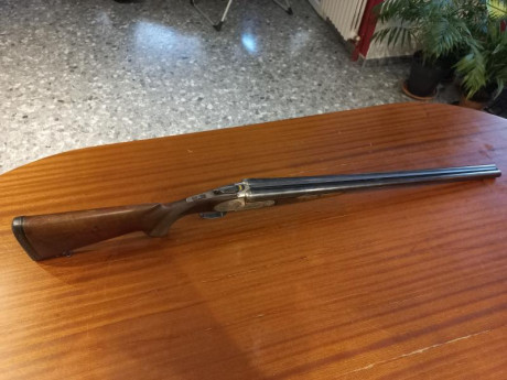 Escopeta paralela Hermanos Zamacola, modelo Jabali
Culata pistolet
Guardamanos cola de castor
Cañones 02