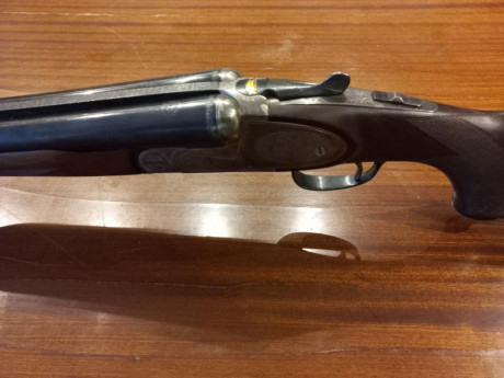 Escopeta paralela Hermanos Zamacola, modelo Jabali
Culata pistolet
Guardamanos cola de castor
Cañones 10
