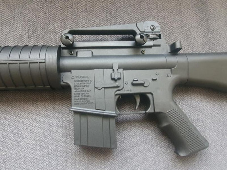 Vendo carabina aire comprimido Ekol M 550. Calibre 5.5. 20 julios. Cañón acero estriado. Asidero y alza 12