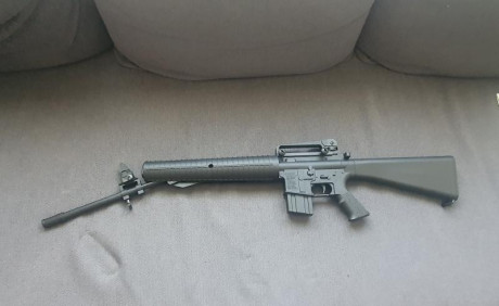 Vendo carabina aire comprimido Ekol M 550. Calibre 5.5. 20 julios. Cañón acero estriado. Asidero y alza 20