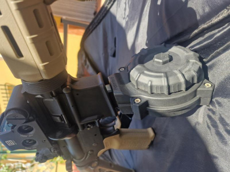 Con todo el dolor vendo mi Ar15 de colt por no darle ningún uso, no tiene más de 150 disparos realizados. 10