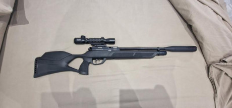Vendo carabina. GAMO CHACHAL valorada en 420 euros con tres meses de uso, y botella de recarga de 12 litros, 00