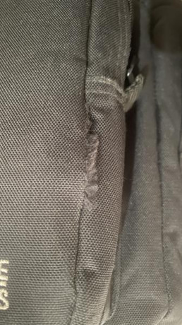 Vendo Bolso tiro XL Professional CED 

El bolso esta usado, buen estado excepto dos descosidos que tiene 31