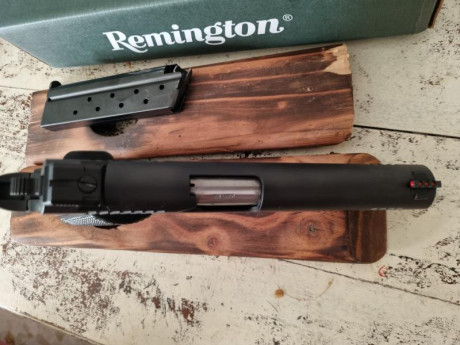  20230815_201222.jpg Hola vendo Pistola Remington R1 1911 calibre 9mmpb prácticamente nueva muy pocos 10
