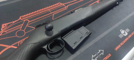 Se vende sauer 100 calibre 300wm
Precio 985€ nuevo a estrenar 
Wapsap 628381278
Fotos en breve
Cargador 10