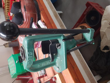 Un compañero vende una prensa de recarga RCBS Reloader Special 5 en perfecto estado y sin homologacion 01