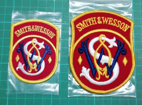 VENDO parches de tela bordados con el logo de Smith Wesson.
Dos tamaños, 75 mm o 105 mm, se pueden coser 00