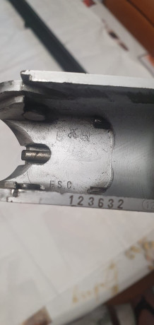 Muy buenas.
Un compañero vende dos escopetas.
Se trata de una paralela Hnos. ZABALA del 12 y una superpuesta 11