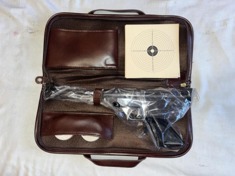 Pistola gamo falcon cal. 4,5 underlever.
Se entrega con funda original en símil piel, unas dianas y dos 20