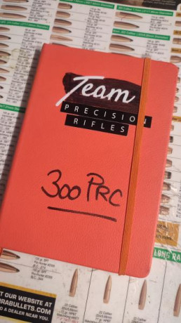 Lo dicho, vendo este pedazo de rifle. Un Savage Élite Precisión del 300 PRC cañón de 30" y perfil 02