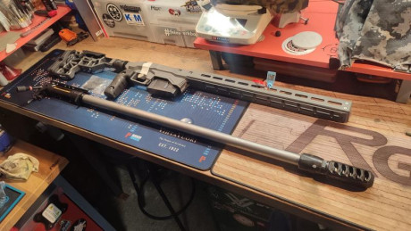 Lo dicho, vendo este pedazo de rifle. Un Savage Élite Precisión del 300 PRC cañón de 30" y perfil 22