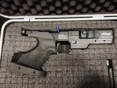 PRACTICAMENTE NUEVA, NO HA DISPARADO NI 5O CATUCHOS,ADMITO CAMBIO POR UN 9 PARABELLUM CONTENPLANDO LAS 02