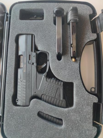 Vendo walther PPS 9 mm está impecable como nueva con dos cargadores, en caja con factura, mando fotos. 00