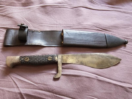 Cuchillo de Monte de la Fabrica Nacional de Toledo.
Modelo Montañero, también llamado Viriato dentro de 01