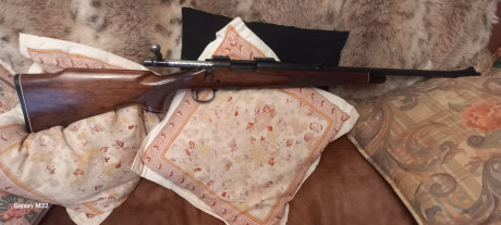VENDIDO .Vendo rifle remington BDL calibre 308 w. El rifle lleva . El cargador es metálico ,alza regulable 02