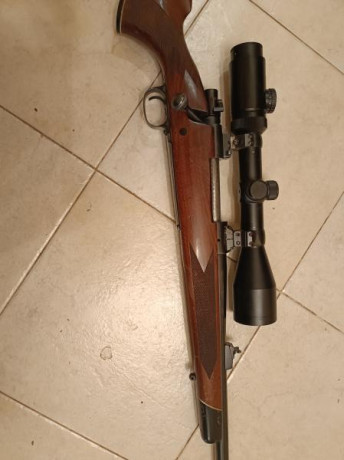 Se cede winchester 70 en calibre 270 win, es de mi padre y lo quita por cambiar de rifle.  
El visor es: 01