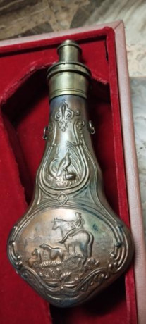 Vendo carabina Le Hussard caballeria calibre 69 de Pedersoli con accesorios y caja.
Edición numerada de 31
