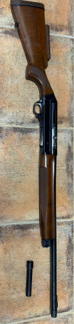 Se vende escopeta Benelli en buen estado repetidora de varilla y adaptador para pluma. 
La escopeta se 01