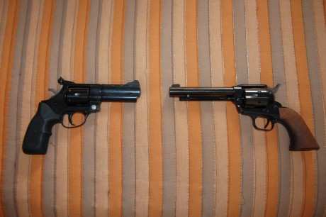¡Hola!

Estoy pensando en "regalarme" un revólver de tipo BACS (en calibre 5,5 mm.) para estas 101