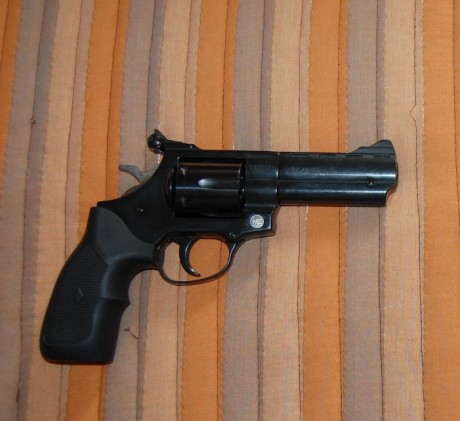 ¡Hola!

Estoy pensando en "regalarme" un revólver de tipo BACS (en calibre 5,5 mm.) para estas 131