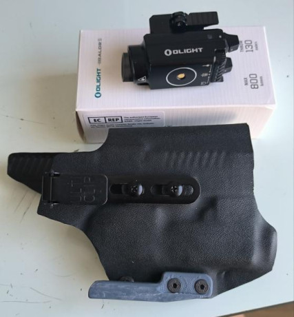 Vendo funda porte interior de kydex amgholster para CZ p10c y CZ P10S compatible con módulo de linterna 00