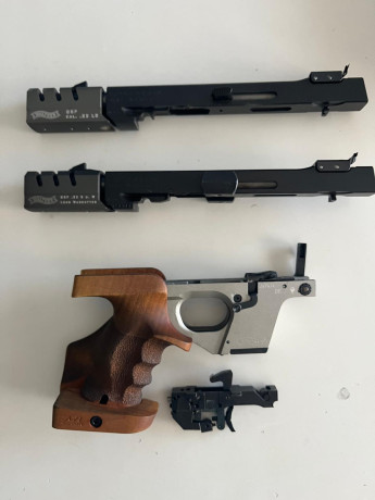 Muy buenas.
Un compañero y amigo vende esta WALTHER GSP EXPERT con doble carro, maletín original en perfecto 10