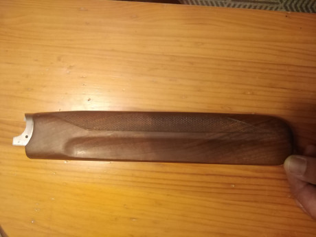 Lo dicho , compro guardamano para Perazzi MX-8. 

Como el de la foto 00