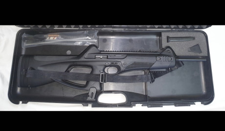 Vendo Carabina Beretta CX4 Storm 9mm    con Extras    viene con maletin original kit de limpieza dos cargadores 50