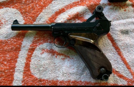 Erma del calibre .22, copia de la P08 luger.  esta en Madrid y no envio, 100 euros. tiene un fallo, de 00