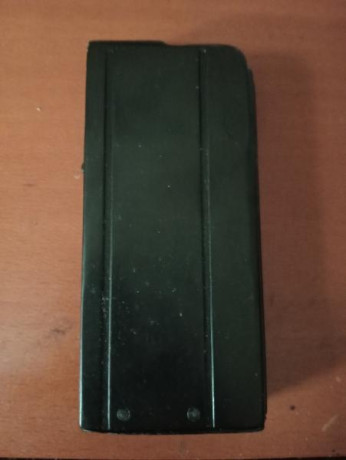 Lo dicho. Compro 2 cargadores de carabina M1. Son para decorar. Hago recreaciones de batallas historicas.
635857157 00
