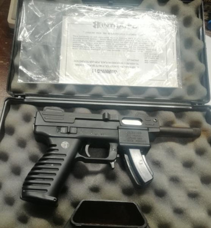 Uno de los escasos ejemplares que se importaron a España de la pistola INTRATEC modelo SPORT 22 del calibre 00