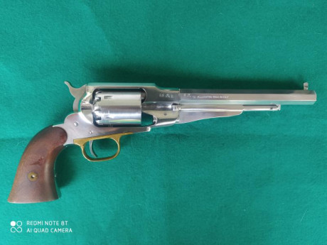   Buenas tardes

Pongo en venta este revolver marca Pietta en calibre 44 y acabado inox. 

Comprado a 02