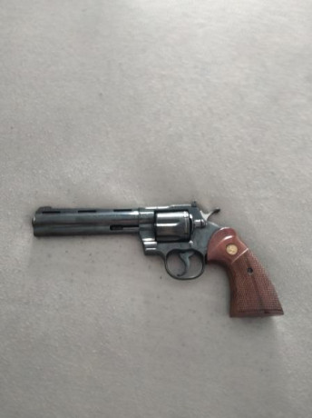 Vendo revolver colt python calibre .357magnum, autentico colt nada de reedicion ( eso me dijo el armero 01