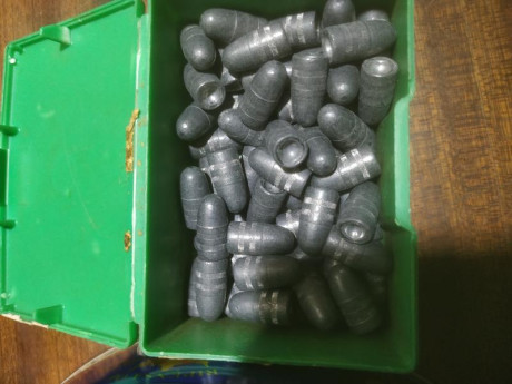 Lote para los que empiezan con la recarga 
Puntas del calibre 38 158 GRS
Puntas 9mp. 124-125 GRS unas 01