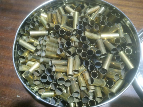 Lote para los que empiezan con la recarga 
Puntas del calibre 38 158 GRS
Puntas 9mp. 124-125 GRS unas 10