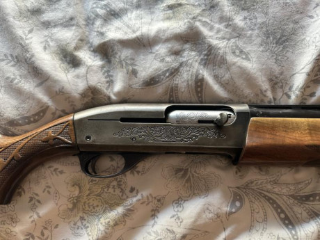 Calibre 12. 2 estrellas fijas. Impecable . Madera de nogal .
Pido 500eu.
Mi teléfono 691350535( HABLARME 10